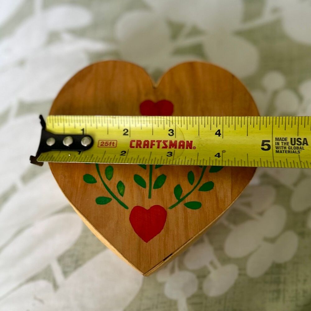 ❌SOLD Heart Shaped Wooden Heart Floral Box - Picture 8 of 8